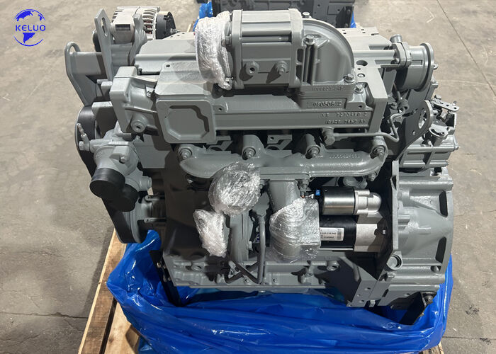 موتور BF4M2012C / BF4M2012 کاملا جدید 98kW، 2100 RPM برای رول های جاده ای لرزش.